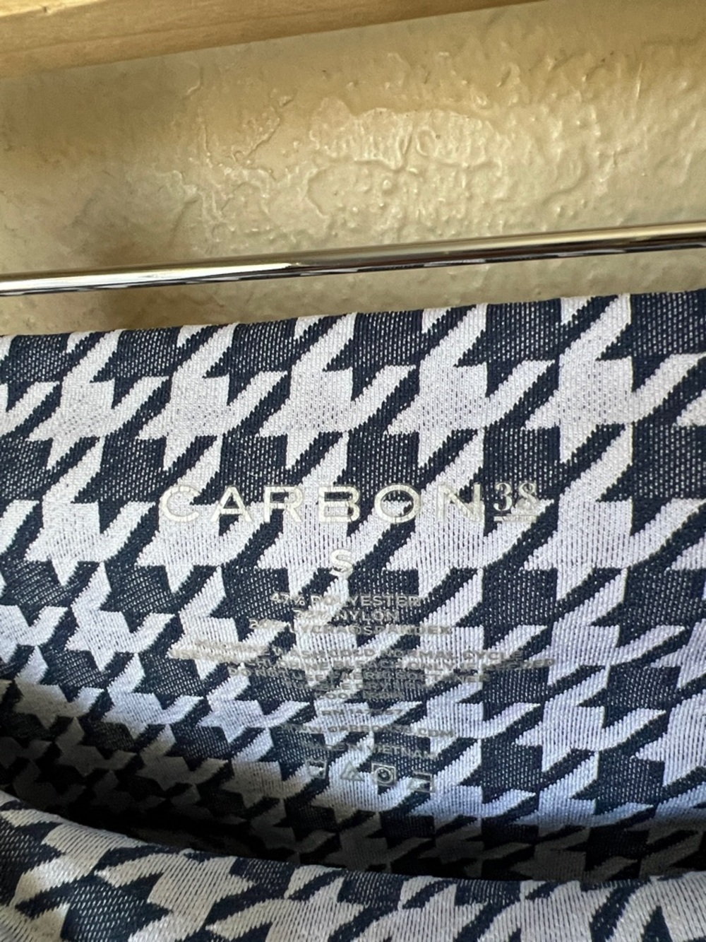 Carbon38 navy and white jacquard cropped houndstooth leggings - Picture 4 of 6
